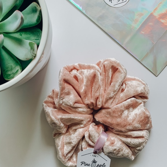 Scrunchies - Picture 4 of 13